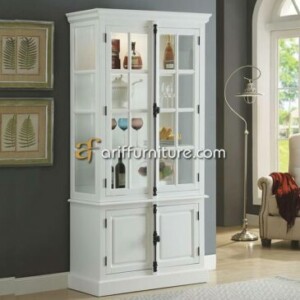 Lemari Hias Minimalis Warna Putih Pintu Kaca