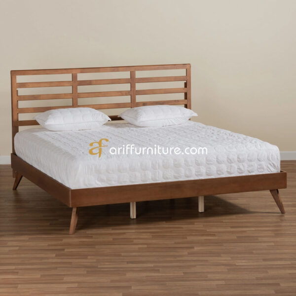Tempat Tidur Retro Jati
