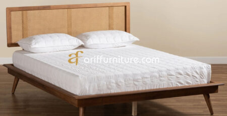 Tempat Tidur Retro