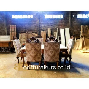 Set Meja Makan Mewah 6 Kursi Klasik