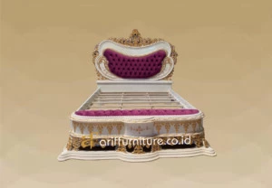 Tempat Tidur Mewah Elegan Ukir Jepara