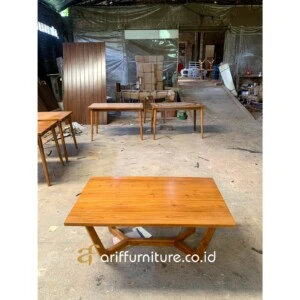 Meja Makan Cafe Lesehan Minimalis
