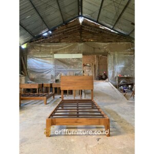 Tempat Tidur Minimalis Kayu Jati