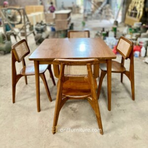 Set Kursi Makan Cafe Ropan Retro Simpel Minimalis